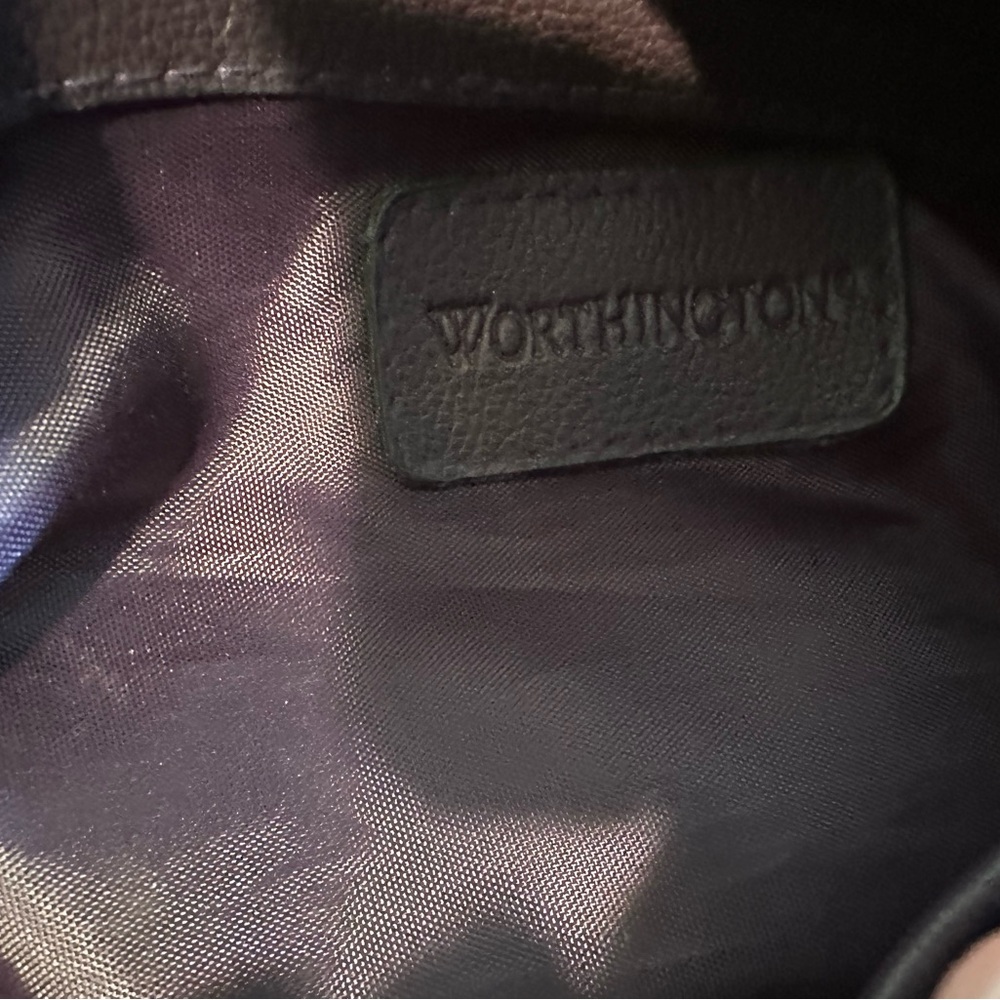 Elegant Worthington Eggplant Leather Shoulder Bag - Picture 5 of 10